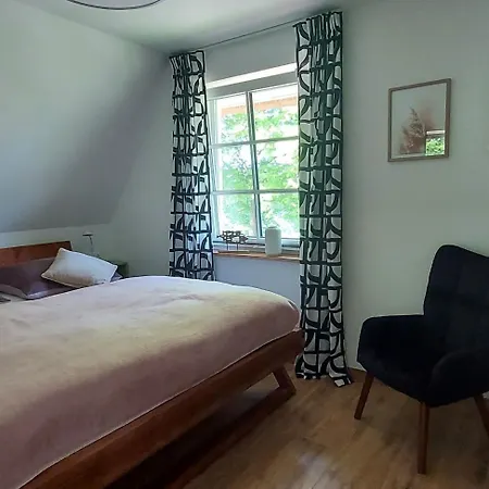 Ferienhaus Tuttelduuv - Ferienhaushaelfte Mit Kamin Fuer 4 Personen Pepelow