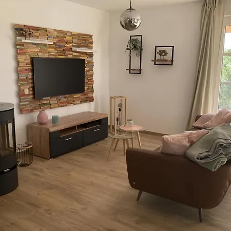 Tuttelduuv - Ferienhaushaelfte Mit Kamin Fuer 4 Personen *